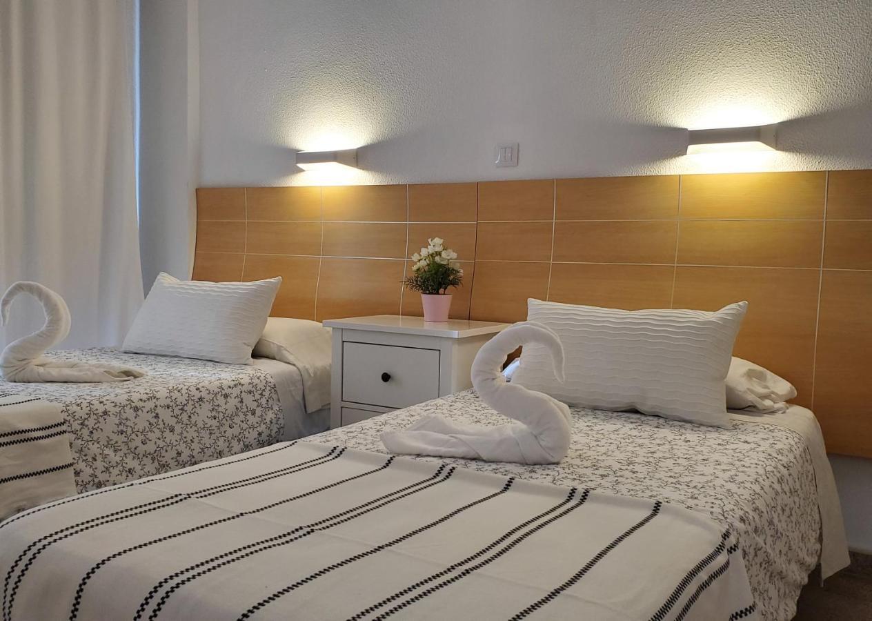 פלאייה דל אינגלז Las Camelias Apartments מראה חיצוני תמונה