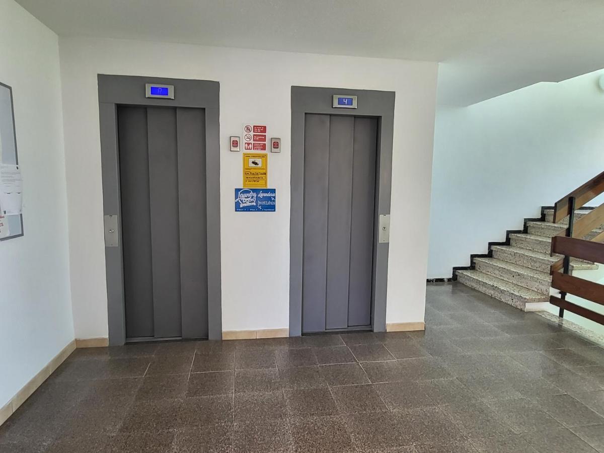 פלאייה דל אינגלז Las Camelias Apartments מראה חיצוני תמונה