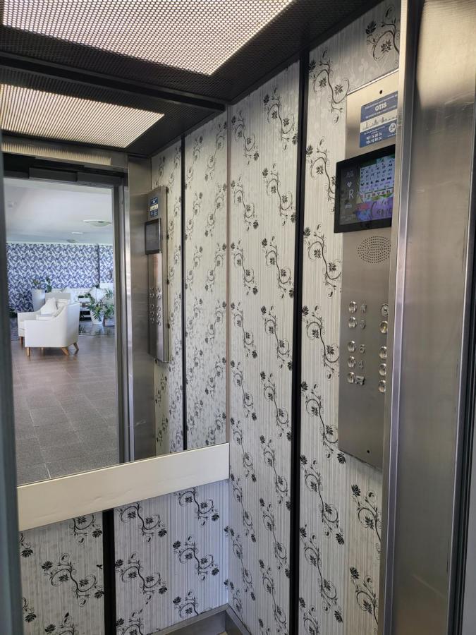 פלאייה דל אינגלז Las Camelias Apartments מראה חיצוני תמונה