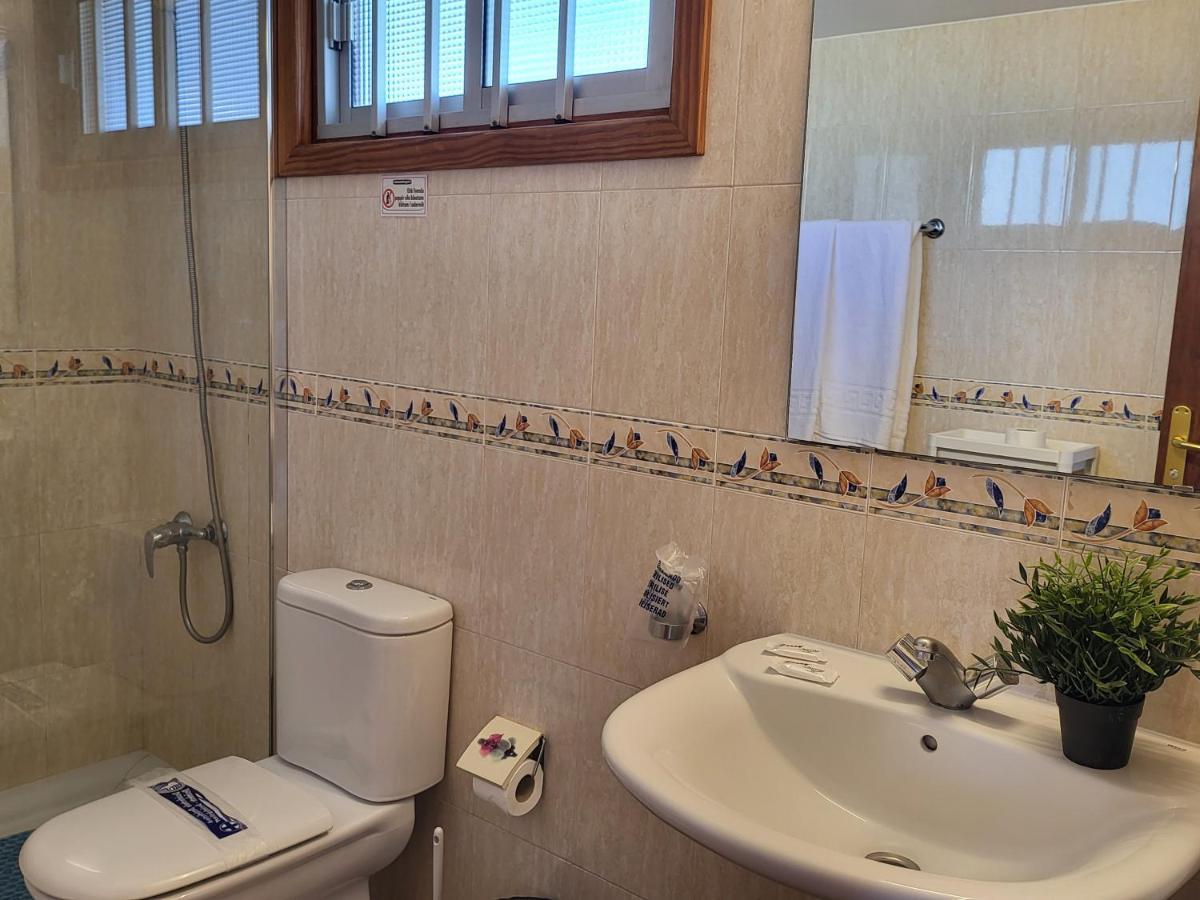 פלאייה דל אינגלז Las Camelias Apartments מראה חיצוני תמונה